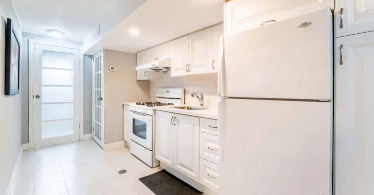 3606 Twinmaple Drive, Mississauga, ON, L4Y 3R1 - 9