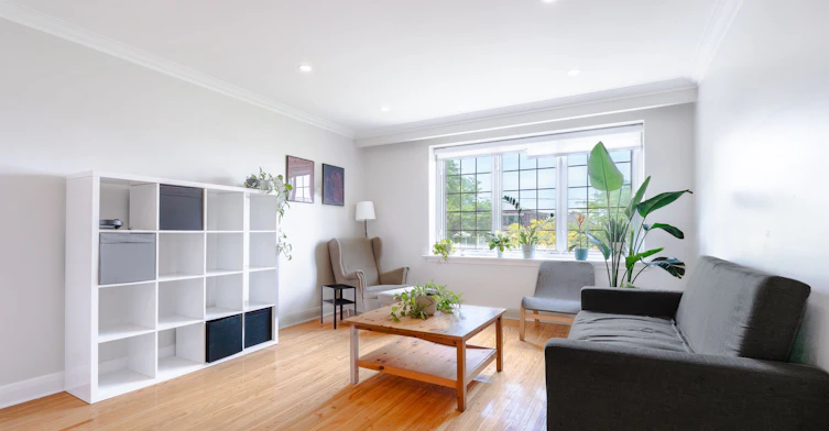 83 Caledonia Road, Toronto, ON, M6E 4S3 - 4