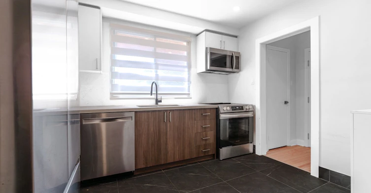 83 Caledonia Road, Toronto, ON, M6E 4S3 - 7