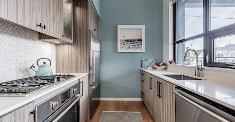 2-50 Bartlett Avenue, Toronto, ON, M6H 3E6 - 2