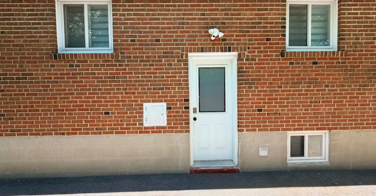 Lower-10 Sanford Crescent, Brampton, ON, L6S 2C3 - 2