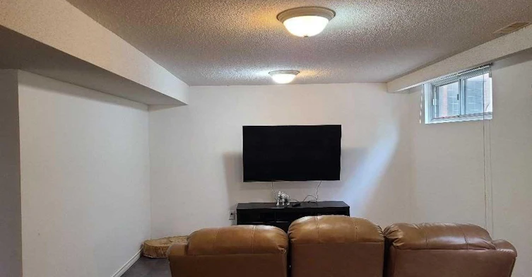 Lower-2379 Hensall Street, Mississauga, ON, L5A 2T1 - 4