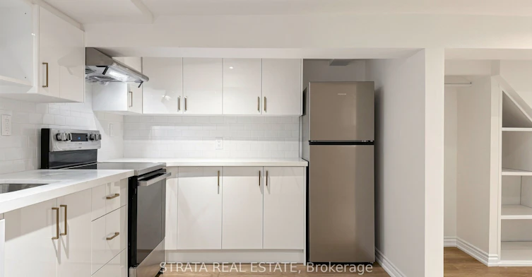 158 Mcroberts Avenue, Toronto, ON, M6E 4P5 - 7