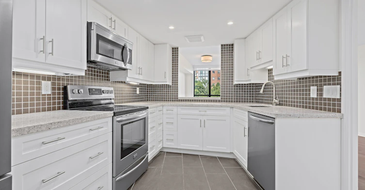 506-1230 Marlborough Court, Oakville, ON, L6H 3K6 - 14