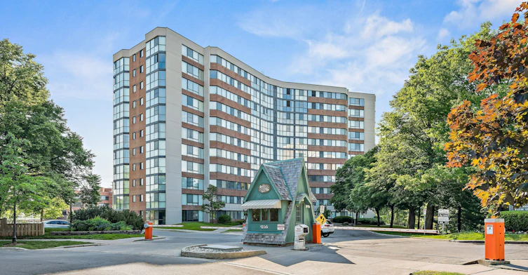 506-1230 Marlborough Court, Oakville, ON, L6H 3K6