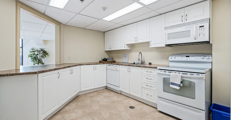 506-1230 Marlborough Court, Oakville, ON, L6H 3K6 - 32