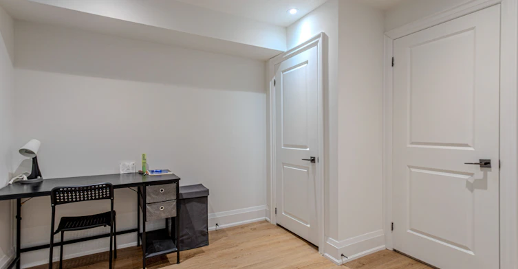 Basement-79A Laburnham Avenue, Toronto, ON, M8W 1S6 - 3