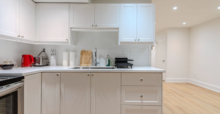 Basement-79A Laburnham Avenue, Toronto, ON, M8W 1S6 - 9