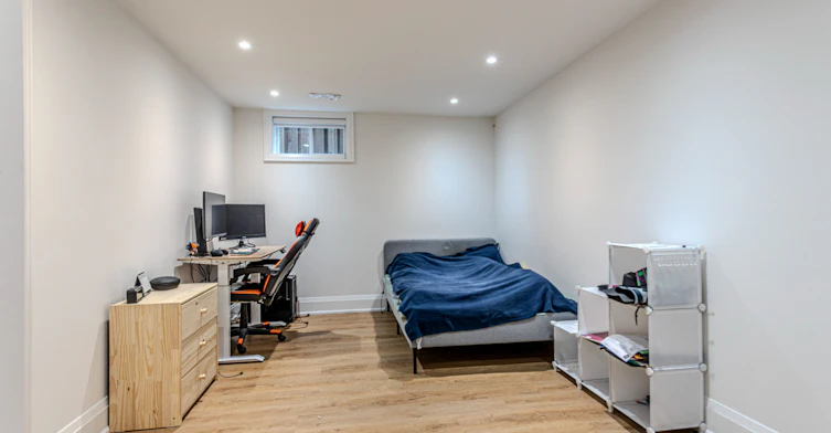Basement-79A Laburnham Avenue, Toronto, ON, M8W 1S6 - 6