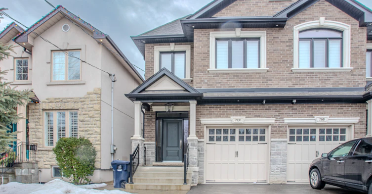 Basement-79A Laburnham Avenue, Toronto, ON, M8W 1S6 - 2