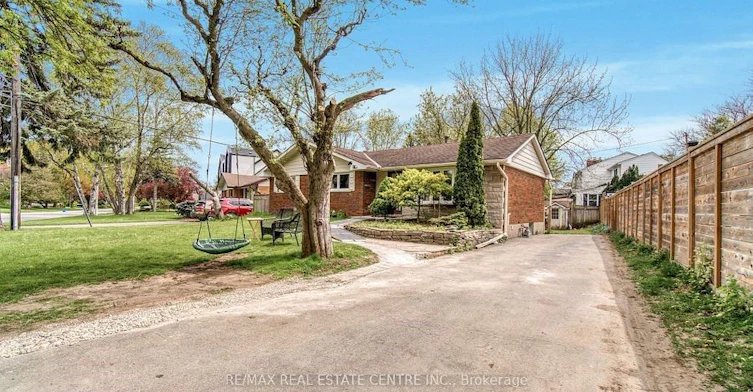 314 Strathcona Drive, Burlington, ON, L7L 2E1 - 2