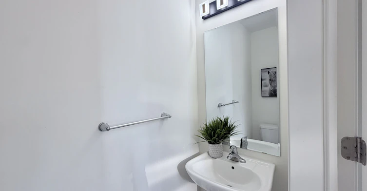 21 Upper-1222 Rose Way, Milton, ON, L9E 1P2 - 17