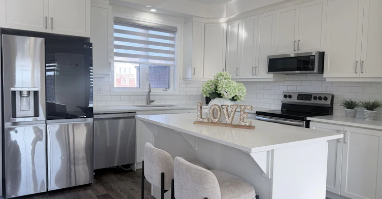 21 Upper-1222 Rose Way, Milton, ON, L9E 1P2 - 12