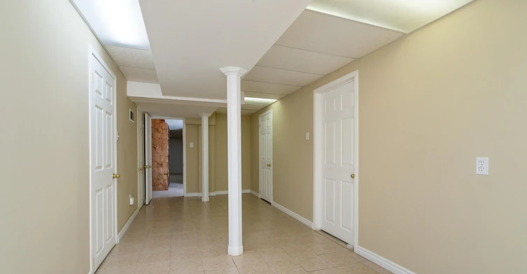 2035 Carleton Court, Burlington, ON, L7P 3S6 - 24
