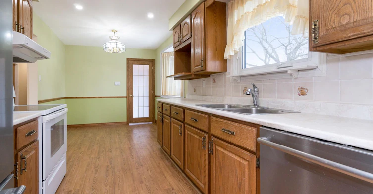 2035 Carleton Court, Burlington, ON, L7P 3S6 - 18