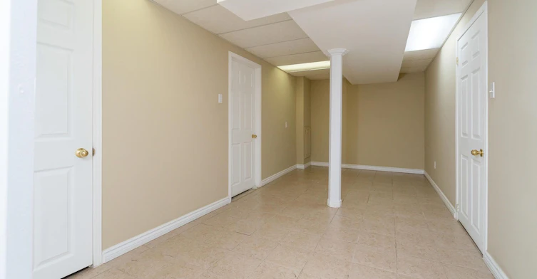 2035 Carleton Court, Burlington, ON, L7P 3S6 - 25