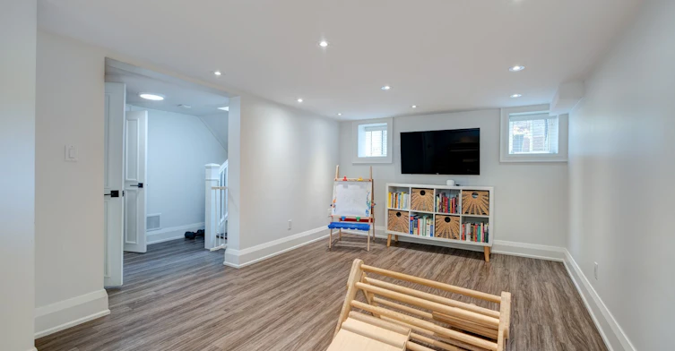 77 Runnymede Road, Toronto, ON, M6S 2Y4 - 27