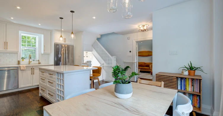 77 Runnymede Road, Toronto, ON, M6S 2Y4 - 8