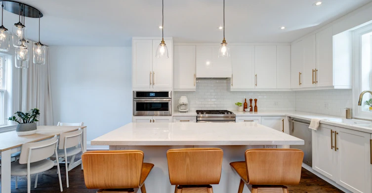 77 Runnymede Road, Toronto, ON, M6S 2Y4 - 4
