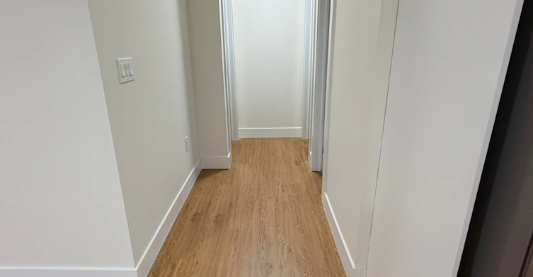 Upper-300 South Kingsway N/A, Toronto, ON, M6S 3T9 - 7