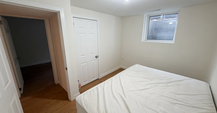 Basement-300 South Kingsway N/A, Toronto, ON, M6S 3T9 - 7
