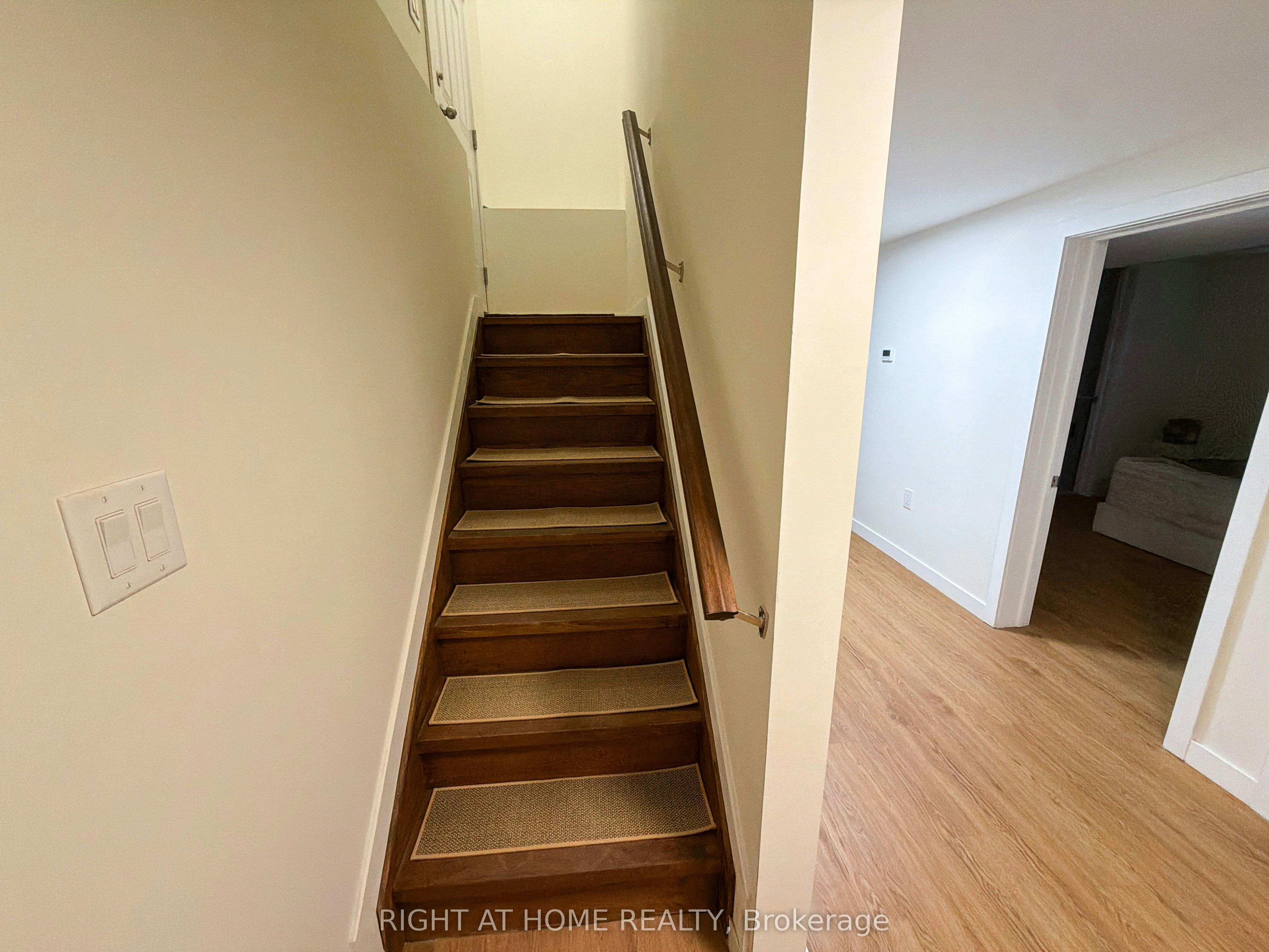 Basement-300 South Kingsway N/A, Toronto, ON, M6S 3T9 - 11