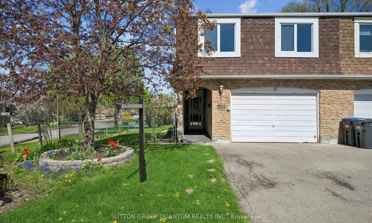 16 Salisbury Circle
