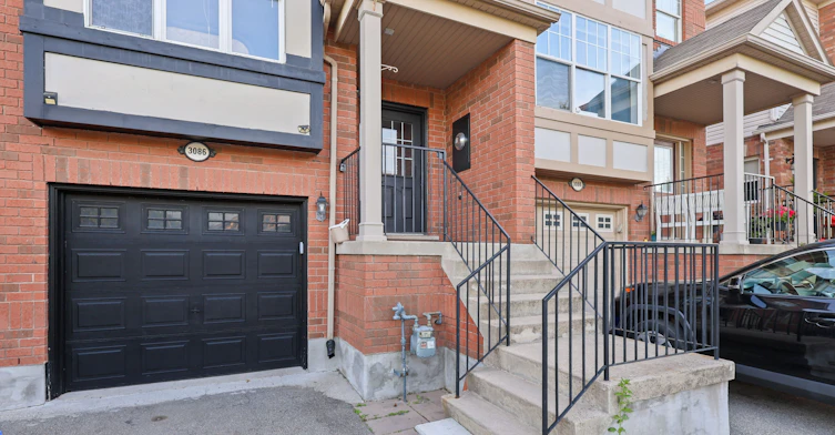 3086 Stornoway Circle, Oakville, ON, L6M 5J1