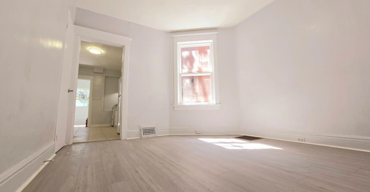 Main-236 Strelling Road, Toronto, ON, M6R 2B9 - 11