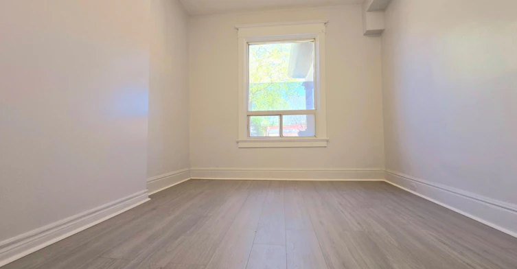 Main-236 Strelling Road, Toronto, ON, M6R 2B9 - 12