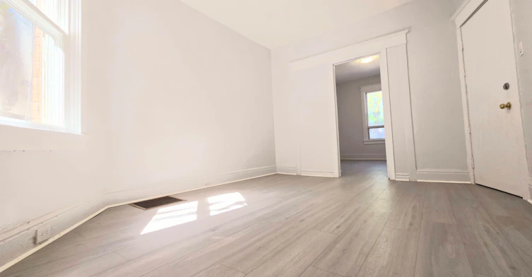 Main-236 Strelling Road, Toronto, ON, M6R 2B9 - 9