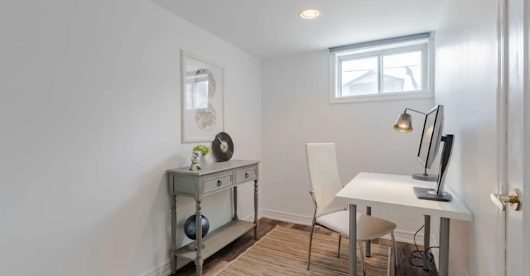 lower-33 Hagar Avenue, Toronto, ON, M6N 3V1 - 4