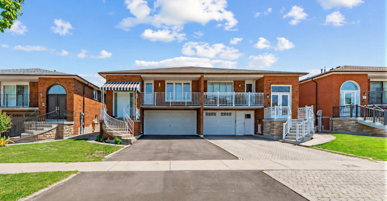 A-33 Arthur Griffith Drive, Toronto, ON, M3L 2J9 - 2