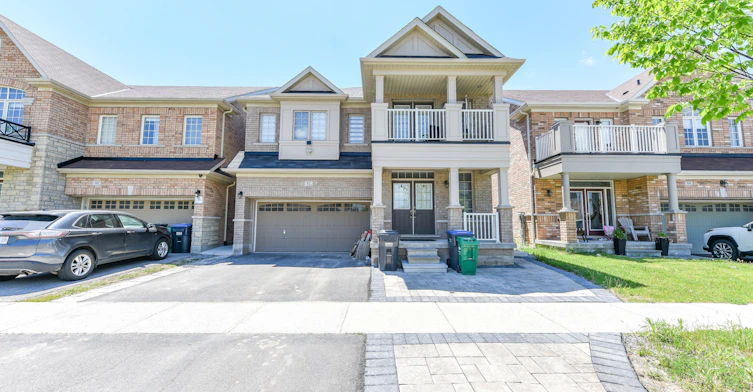 82 Elmcrest Drive, Brampton, ON, L6Y 5Z1