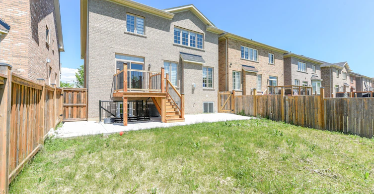 82 Elmcrest Drive, Brampton, ON, L6Y 5Z1 - 2