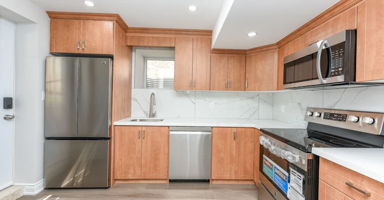 82 Elmcrest Drive, Brampton, ON, L6Y 5Z1 - 6