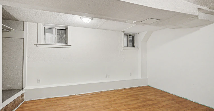 Lower-130 Lauder Avenue, Toronto, ON, M6H 3E5 - 11