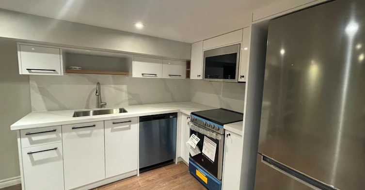 B-807 Dupont Street, Toronto, ON, M6G 1Z7 - 3
