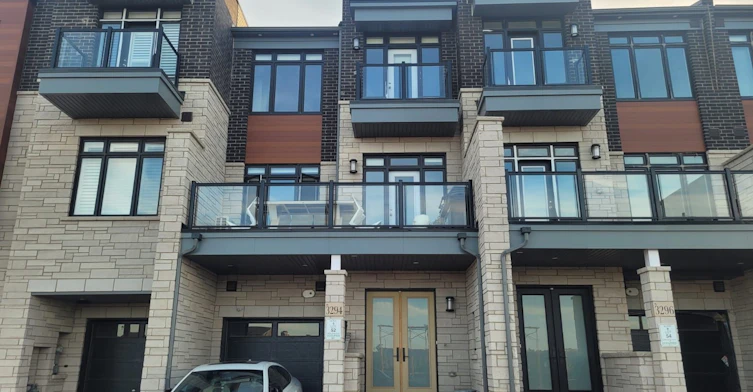 3294 Umar Avenue, Oakville, ON, L6M 4K1