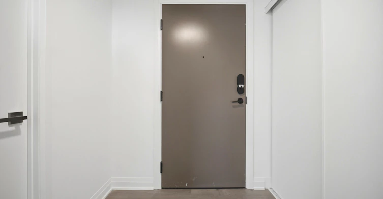 2404-4015 The Exchange N/A, Mississauga, ON, L5B 0N9 - 7