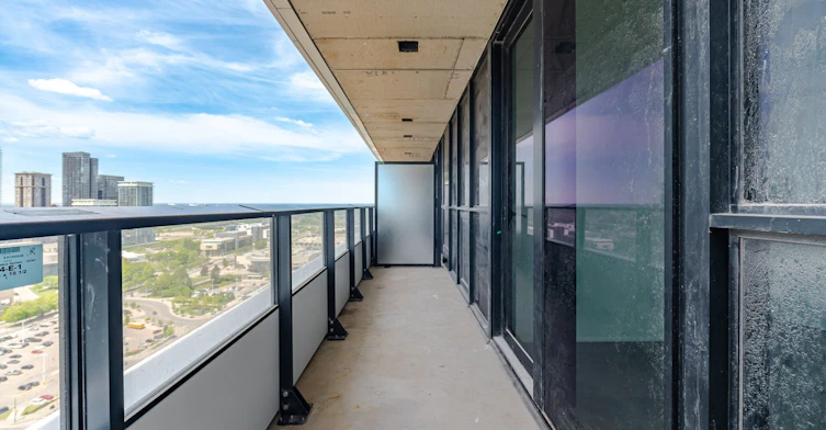 2404-4015 The Exchange N/A, Mississauga, ON, L5B 0N9 - 35
