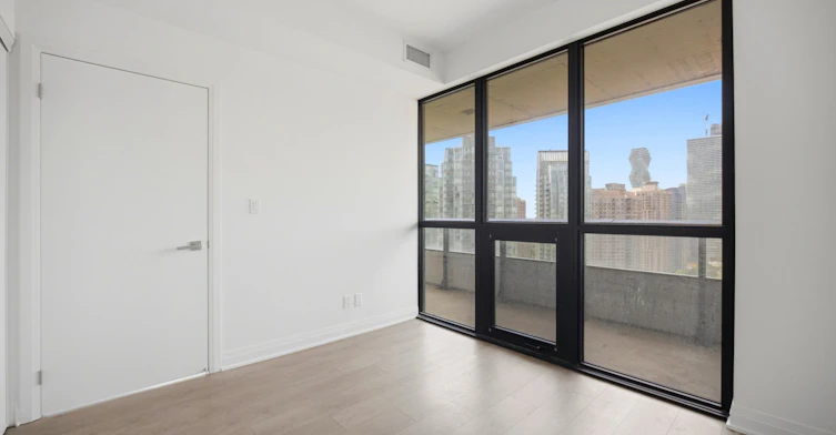 2404-4015 The Exchange N/A, Mississauga, ON, L5B 0N9 - 23