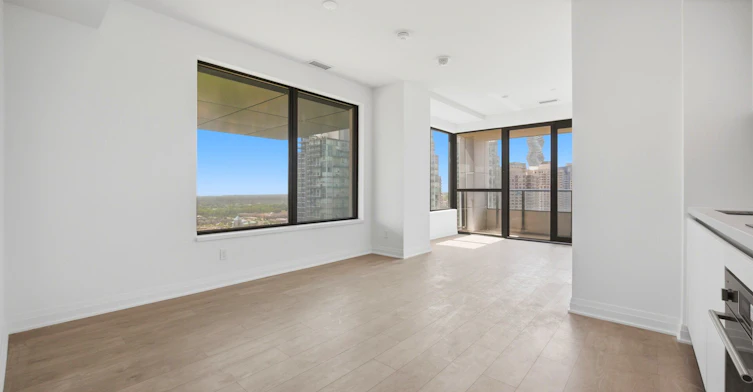 2404-4015 The Exchange N/A, Mississauga, ON, L5B 0N9 - 13