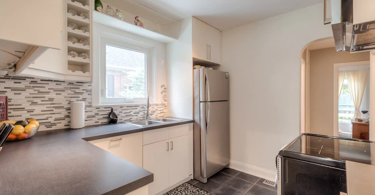 64 Royal York Road, Toronto, ON, M8V 2T6 - 9