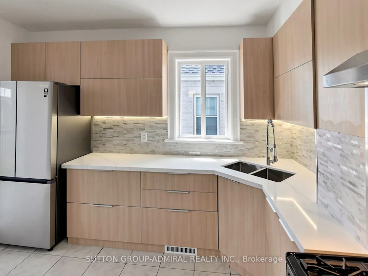 87 Pritchard Avenue, Toronto, ON, M6N 1T9 - 6