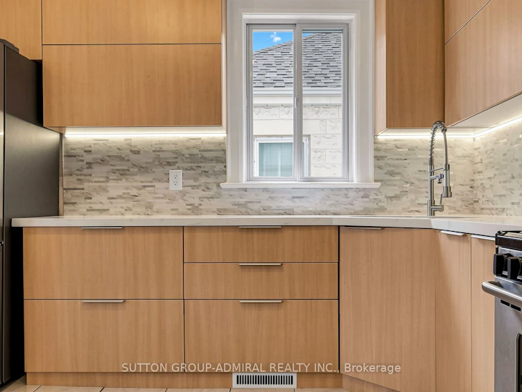 87 Pritchard Avenue, Toronto, ON, M6N 1T9 - 13