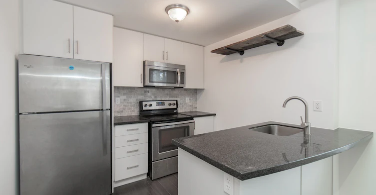 139-50 Carnation Avenue, Toronto, ON, M8V 0B8 - 8