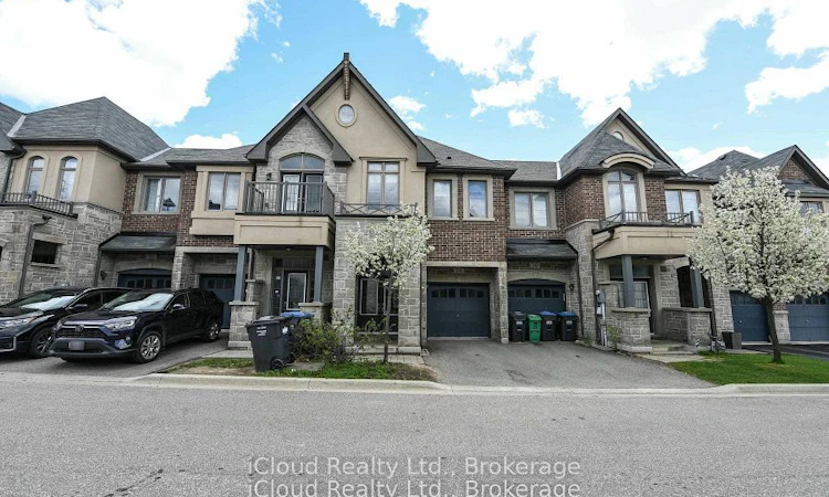 74 Gammon Crescent