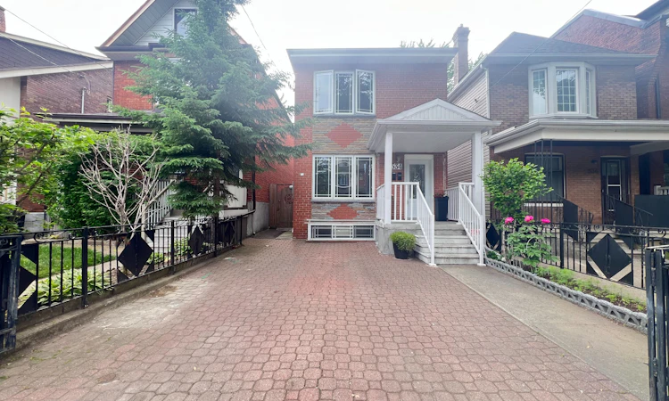 534 Saint Clarens Avenue