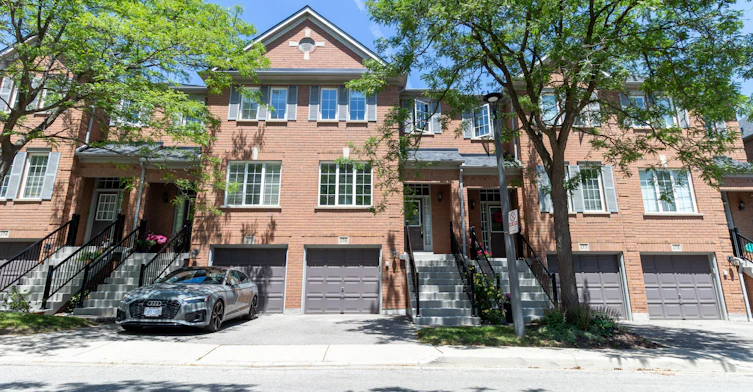 176-5530 Glen Erin Drive, Mississauga, ON, L5M 6E8